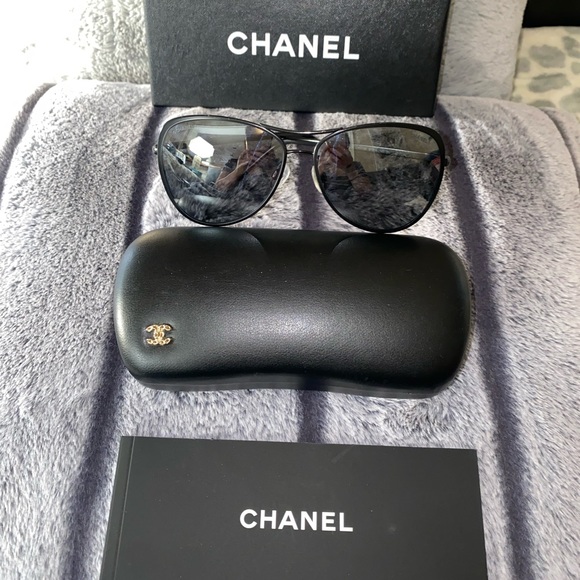 CHANEL Black Sunglasses